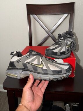 Nike Air ACG Trail US 10 Men's Running Sneakers Gray Black Silver 318663-001